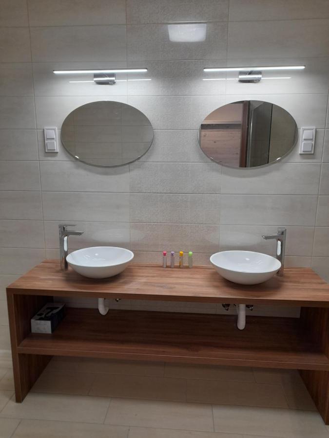 Orion Panzio Bed & Breakfast Hajduszoboszlo Ngoại thất bức ảnh