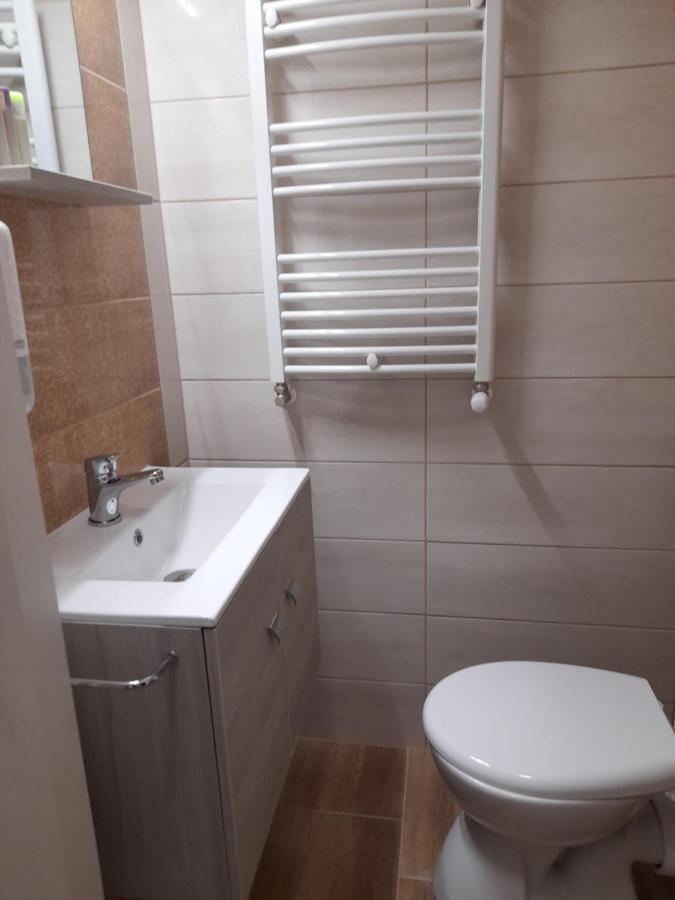 Orion Panzio Bed & Breakfast Hajduszoboszlo Ngoại thất bức ảnh
