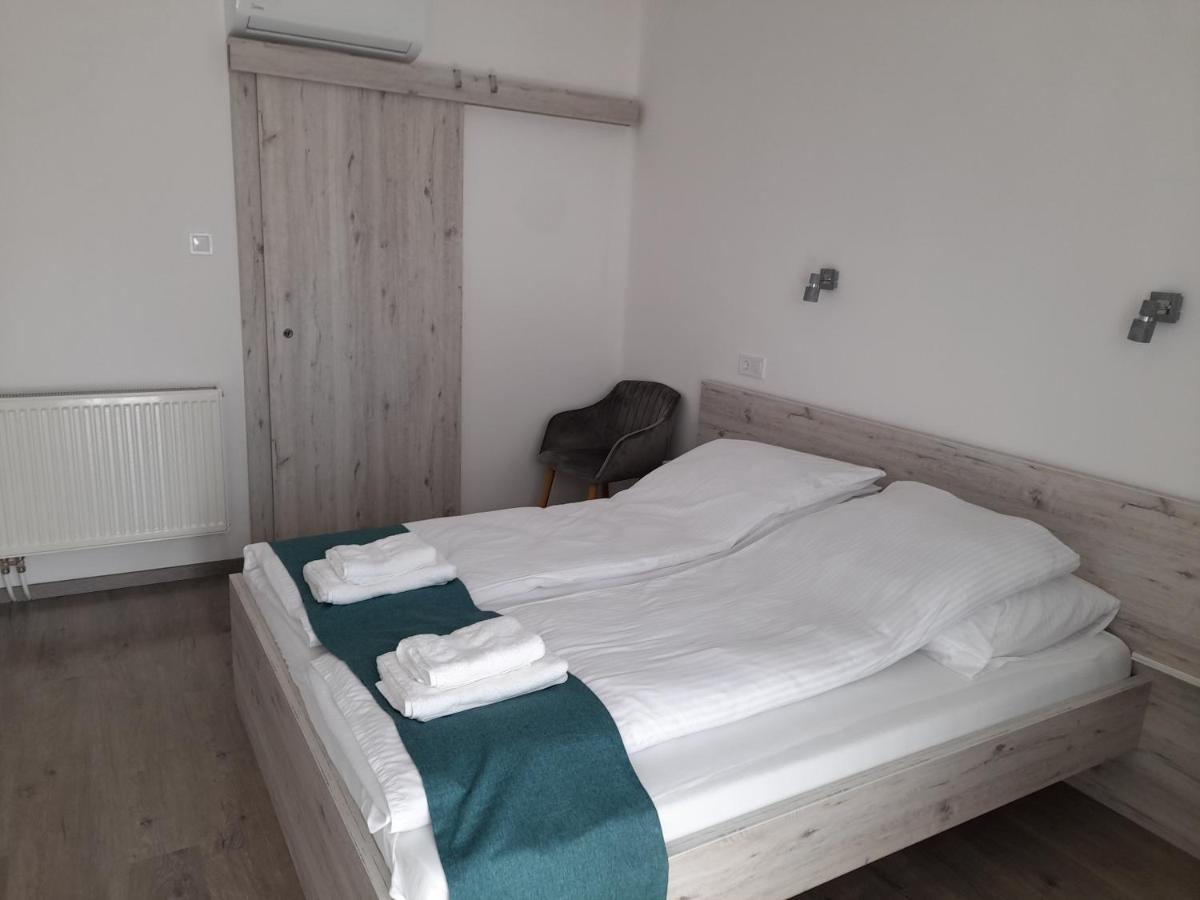 Orion Panzio Bed & Breakfast Hajduszoboszlo Ngoại thất bức ảnh