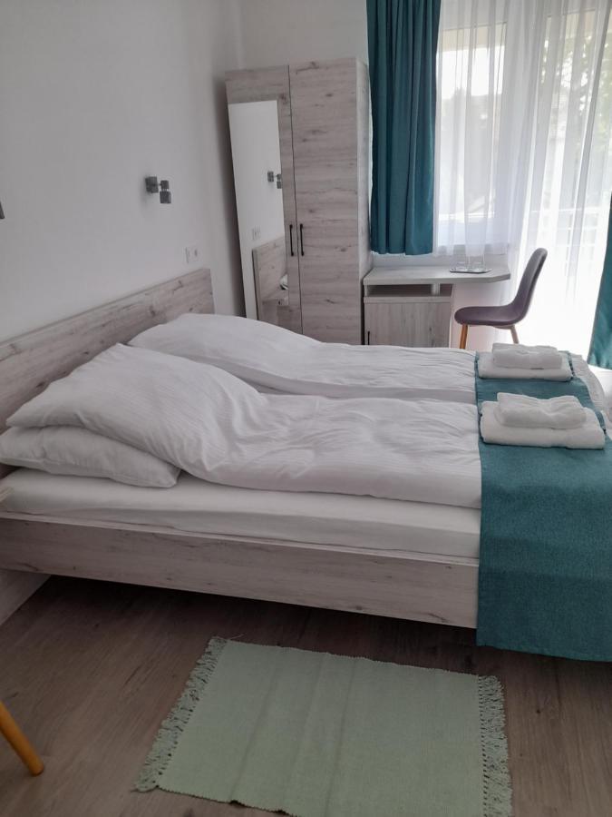 Orion Panzio Bed & Breakfast Hajduszoboszlo Ngoại thất bức ảnh