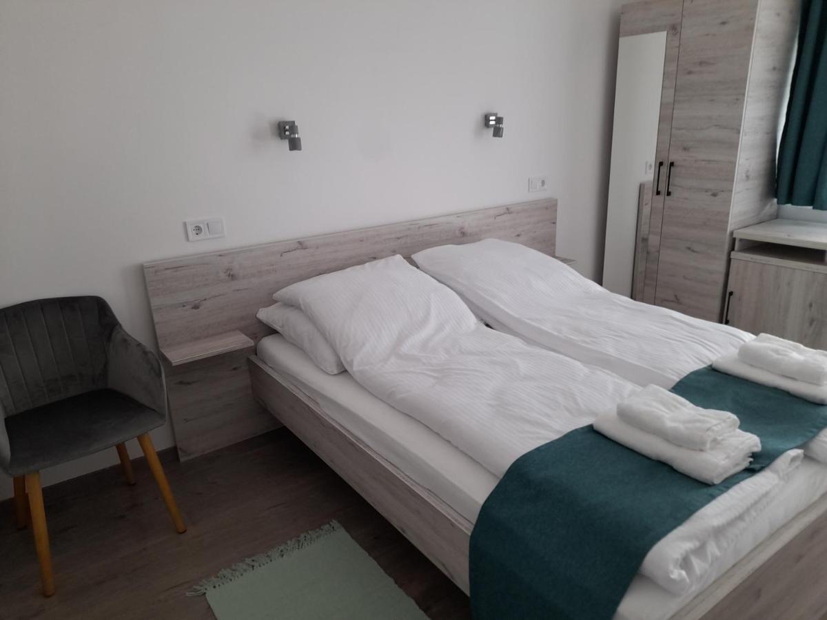 Orion Panzio Bed & Breakfast Hajduszoboszlo Ngoại thất bức ảnh