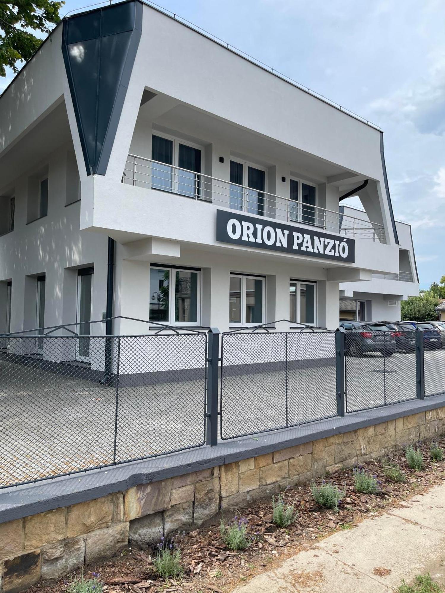 Orion Panzio Bed & Breakfast Hajduszoboszlo Ngoại thất bức ảnh